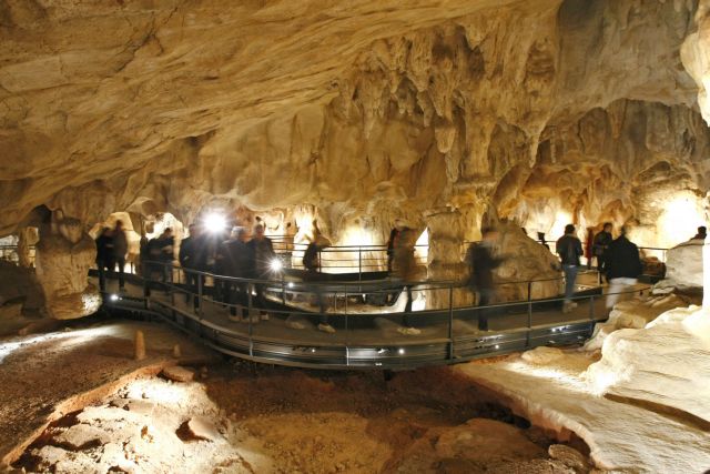 Γαλλία: Πιστό αντίγραφο απέκτησε το φημισμένο Σπήλαιο Σοβέ